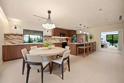 871 NE 128th St, North Miami, FL 33161