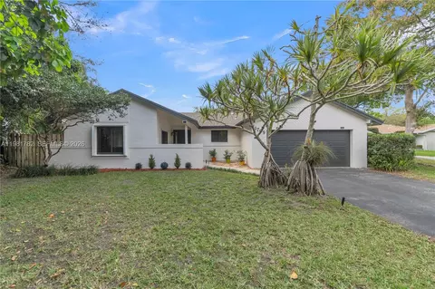 11709 Melaleuca Way, Hollywood, FL 33026