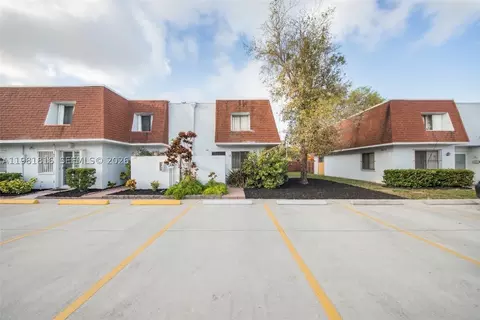 10710 NW 7th St #11B, Miami, FL 33172