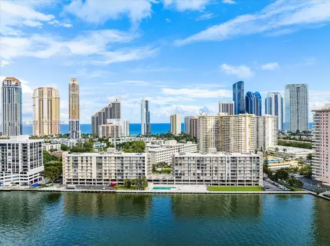 17500 N Bay Rd #S-707, Sunny Isles Beach, FL 33160