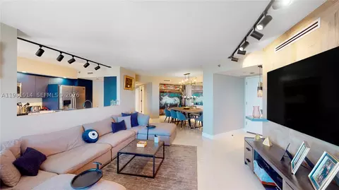 1000 W Island Blvd #2903, Aventura, FL 33160