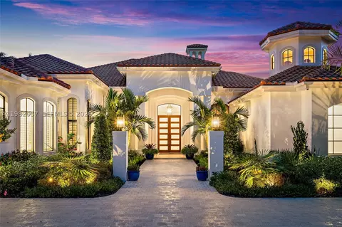 Exterior - 466 Mariner Dr, Jupiter, FL 33477 photo 10 of 12