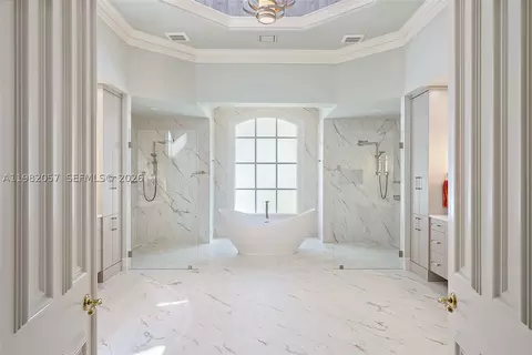 Bath - 466 Mariner Dr, Jupiter, FL 33477 photo 1 of 4