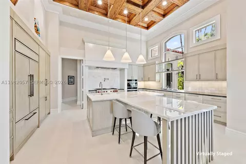 Kitchen - 466 Mariner Dr, Jupiter, FL 33477 photo 1 of 2