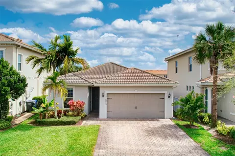 1575 Pongam Ter, Hollywood, FL 33021