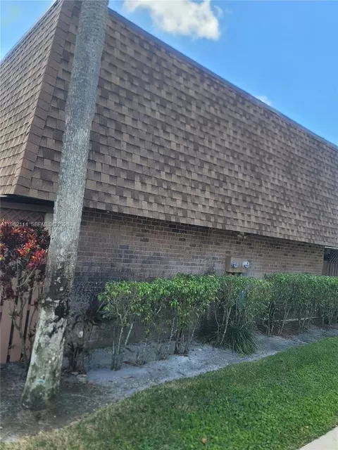 5961 NW 54th Ln, Tamarac, FL 33319