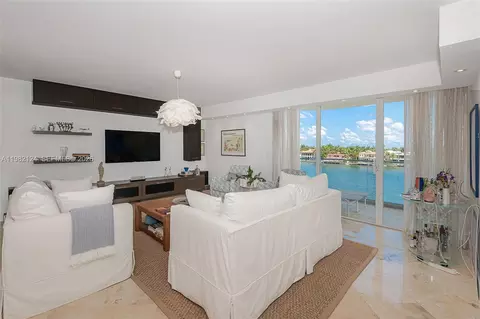 19707 E Turnberry Way #5E, Aventura, FL 33180