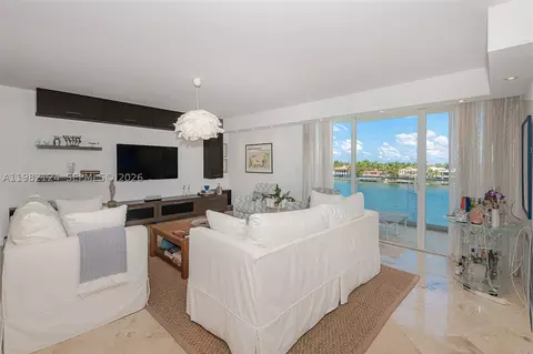 19707 E Turnberry Way #5E, Aventura, FL 33180