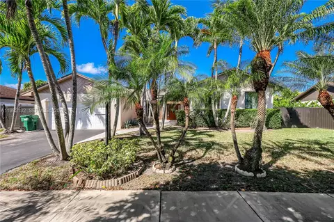11541 SW 100th St, Miami, FL 33176