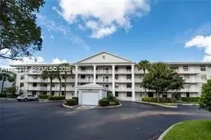 1713 Whitehall Dr #302, Davie, FL 33324