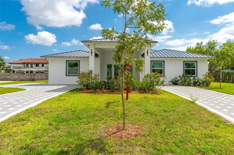 19855 SW 134 Ct, Miami, FL 33177