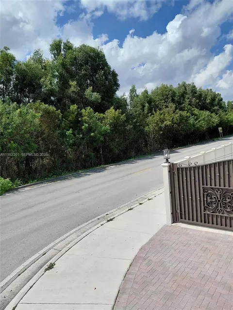 168 Nn 45th St, Miami, FL 33185
