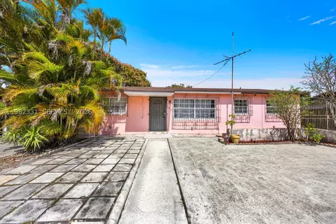 3853 NW 209th St, Miami Gardens, FL 33055