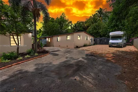 749 NW 43rd St, Oakland Park, FL 33309