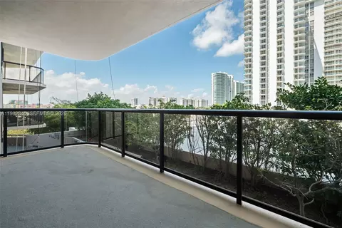 19667 Turnberry Way #4H, Aventura, FL 33180