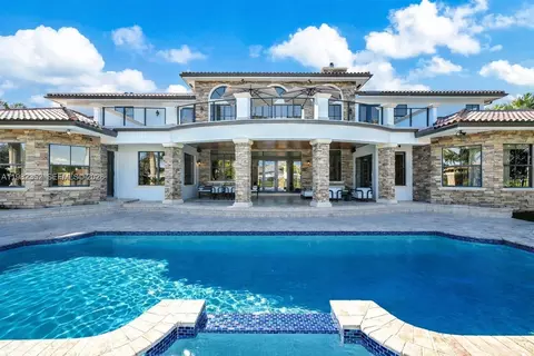 2905 Paddock Rd, Weston, FL 33331