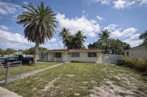 8525 NW 32nd Ct, Miami, FL 33147