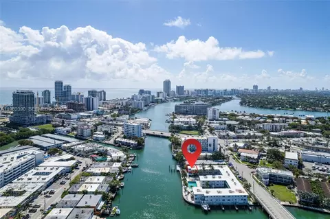 7207 Bay Dr #11, Miami Beach, FL 33141