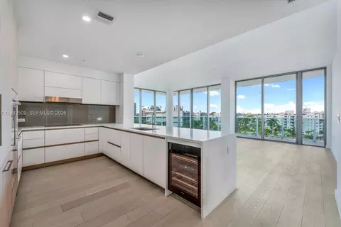 9201 E Bay Harbor Dr #702, Bay Harbor Islands, FL 33154