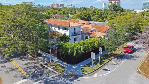 100 SW 26th Rd, Miami, FL 33129