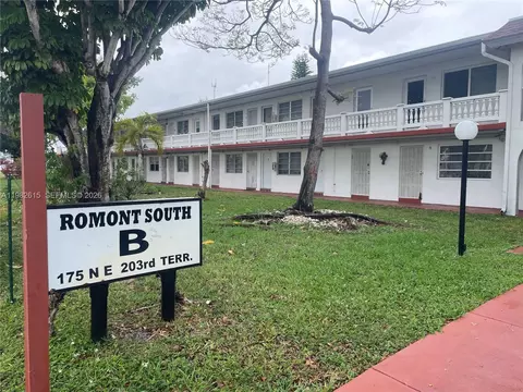 175 NE 203rd Ter #28, Miami Gardens, FL 33179