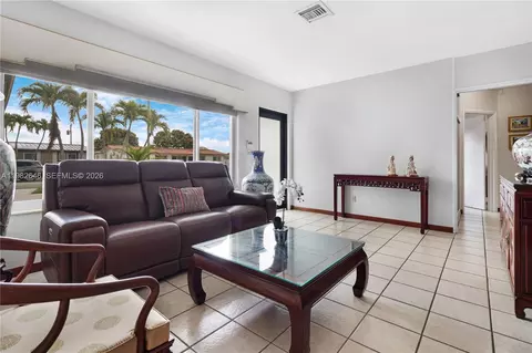 Living - 4660 W 9th Ave, Hialeah, FL 33012 photo 1 of 4