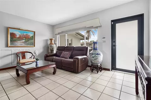 Living - 4660 W 9th Ave, Hialeah, FL 33012 photo 2 of 4