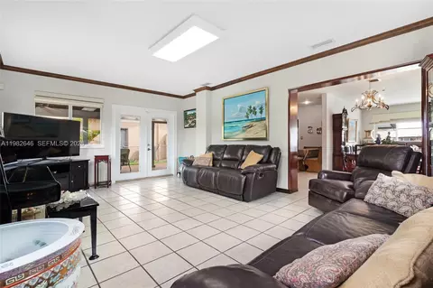 Other - 4660 W 9th Ave, Hialeah, FL 33012 photo 7 of 12