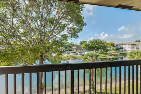 4955 E Sabal Palm Blvd #305, Tamarac, FL 33319