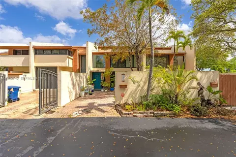 7825 SW 103rd Pl, Miami, FL 33173