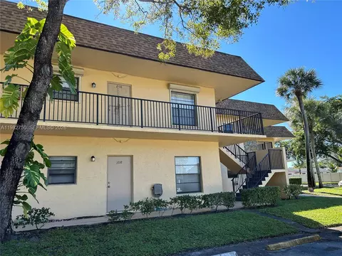 200 Gate Rd #207, Hollywood, FL 33024