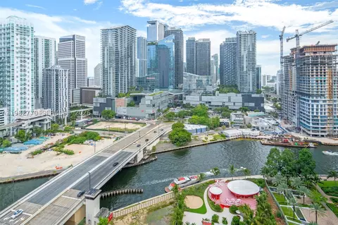 350 S Miami Ave #2412, Miami, FL 33130