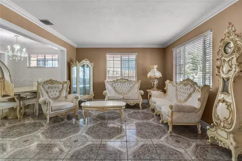 380 E 56th St, Hialeah, FL 33013
