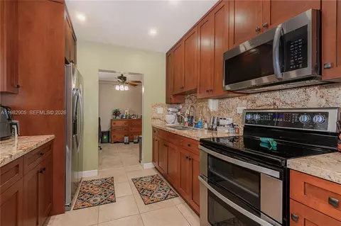 Kitchen - 5651 NW 3rd St, Miami, FL 33126 photo 3 of 3