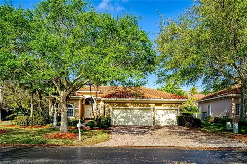 838 NW 123rd Dr, Coral Springs, FL 33071