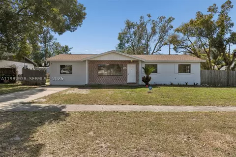 1402 Rolling Green Dr, Apopka, FL 32703