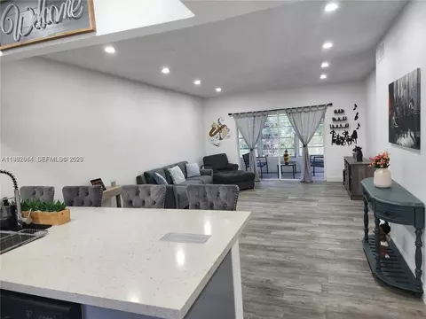 7605 NW 4th Pl #206, Margate, FL 33063