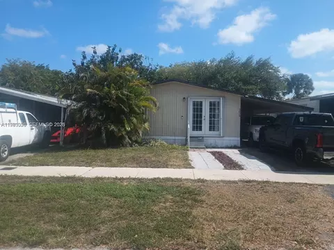 3024 SW 51st St, Fort Lauderdale, FL 33312