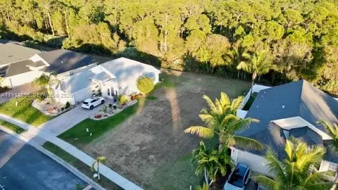 1570 SW 16th Ct SW, Vero Beach, FL 32962