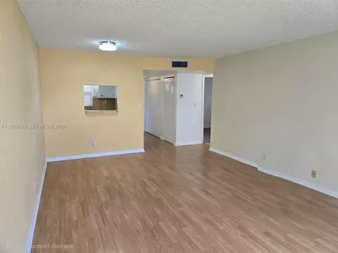 9261 Sunrise Lakes Blvd #201, Sunrise, FL 33322