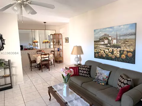 17000 NE 14th Ave #206, Miami, FL 33162