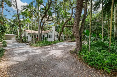 Exterior - 2925 Seminole St, Miami, FL 33133 photo 2 of 9
