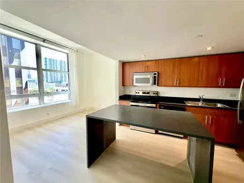 111 E Flagler St #805, Miami, FL 33131