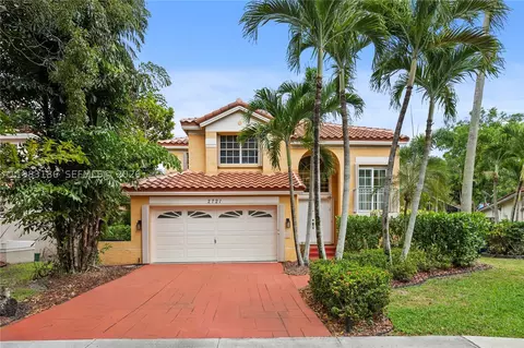 2721 Montevideo Ave, Hollywood, FL 33026