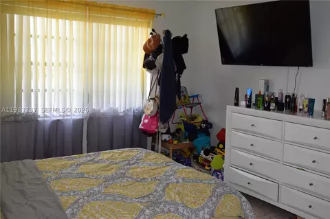 1335 W 68th St #106, Hialeah, FL 33014 photo 3