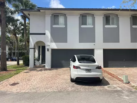 2755 Treasure Cove Cir, Fort Lauderdale, FL 33312