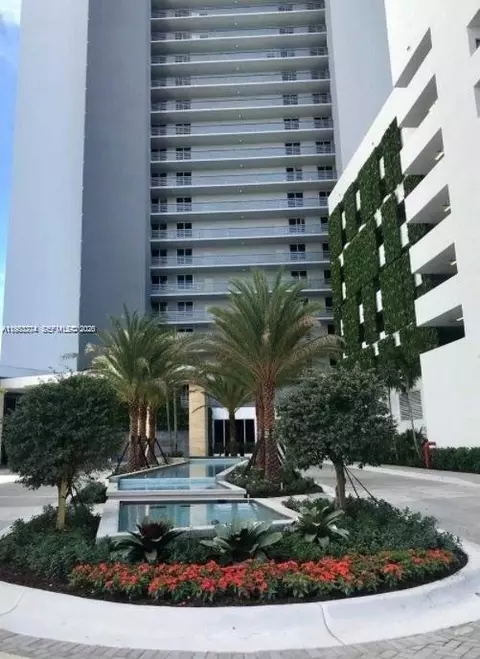 16385 Biscayne Blvd #2702, North Miami Beach, FL 33160