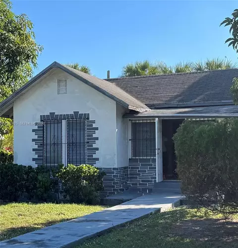 246 NW 39th St, Miami, FL 33127