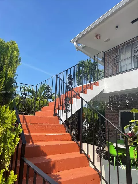 1050 Atlantic Shores Blvd #211, Hallandale Beach, FL 33009