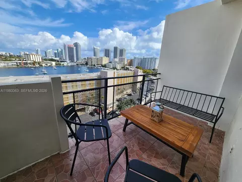 401 Golden Isles Dr #1114, Hallandale Beach, FL 33009